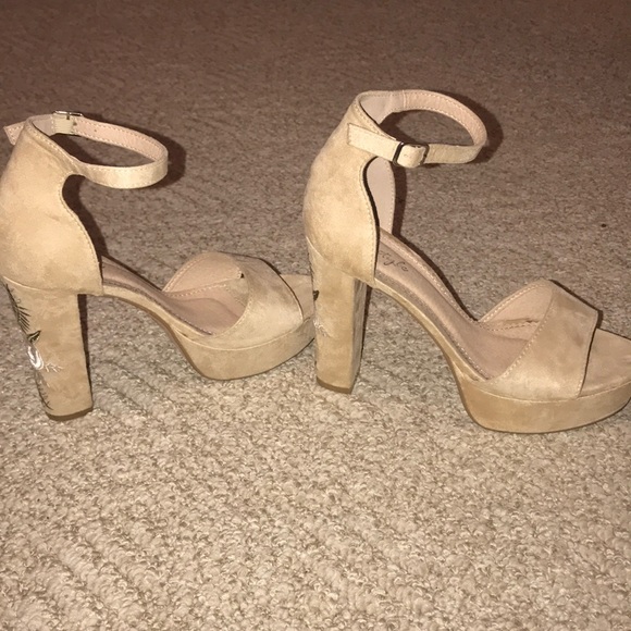 Nude Platform Heels - Picture 2 of 4